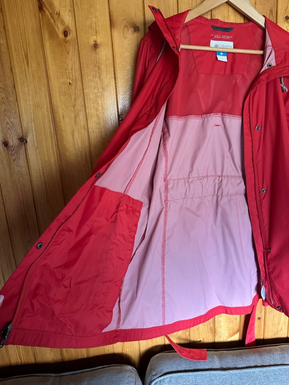 Columbia Women's Rain Jacket/Shell - Picture 2 of 9